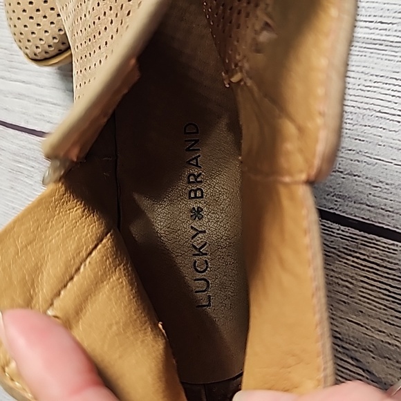 Lucky Brand 7.5 tan ankle booties - Picture 8 of 9